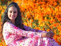 పూల వనంలో సీతాకోక చిలుకలా - అందంతో మాయ చేస్తున్న లయ