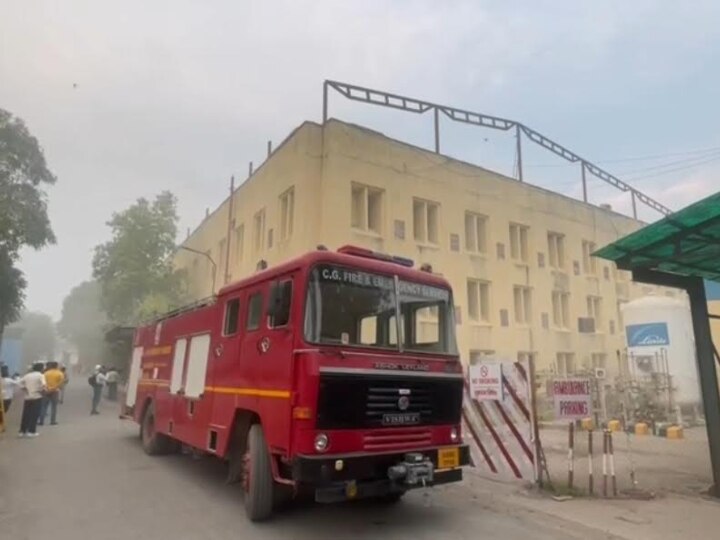 Bilaspur News: अपोलो अस्पताल में आग लगने से मची अफरा-तफरी, धुंआ निकालने के लिए मरीजों ने तोड़े कांच