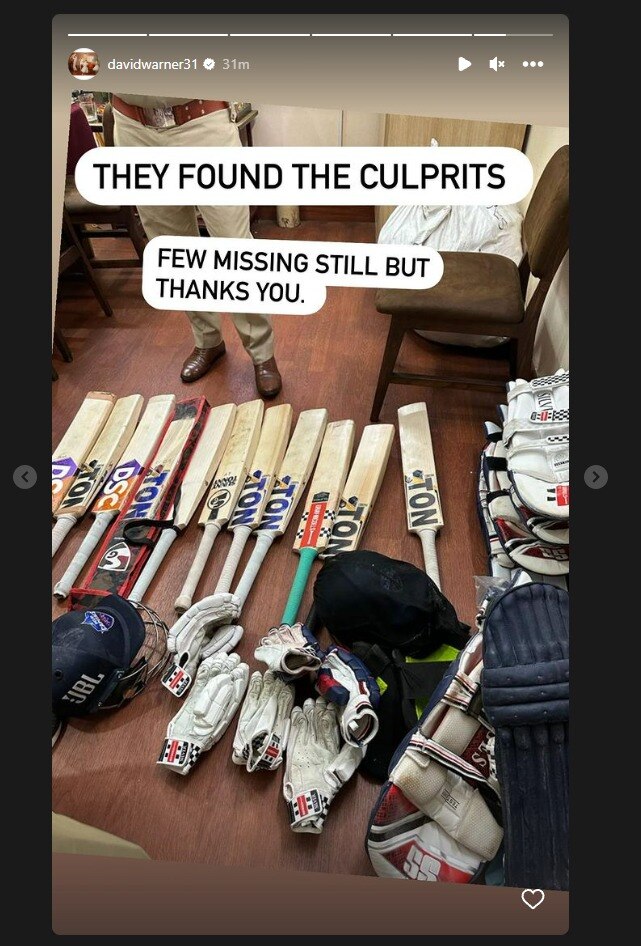IPL 2023 Delhi Capitals Players Missing Bat Shoes And Gloves Recover By Police David Warner