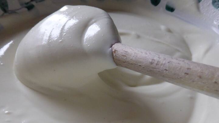 এছাড়া খাবারের তালিকায় বাটারমিল্ক যেন থাকে। শরীর ঠান্ডা করে হজমে সাহায্য় করে বাটারমিল্ক।