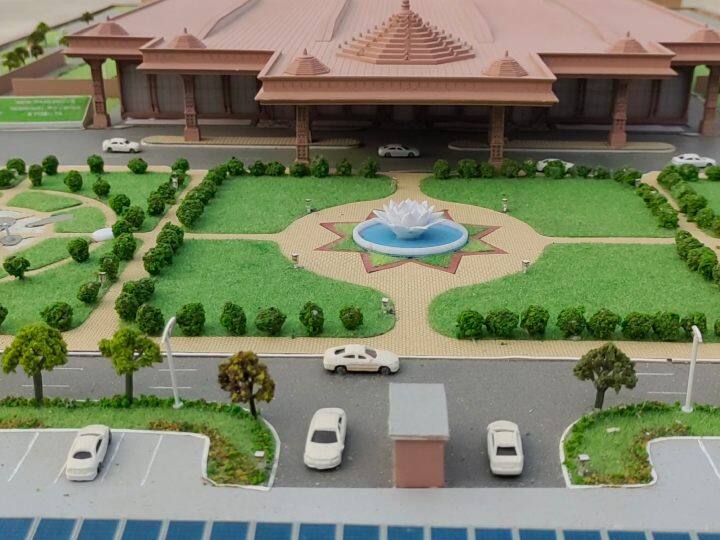 अयोध्या का रेलवे स्टेशन बनाने का काम प्रथम फेस का कार्य पूरा कर लिया गया है और यह अनुमान लगाया जा रहा है कि रेलवे स्टेशन का कार्य जो है वह राम मंदिर में भगवान राम लल्ला के विराजमान होने के पहले ही पूरा कर लिया जाएगा.