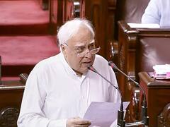 'क्या हमें कानून के शासन का जश्न मनाना चाहिए या...', नरोदा गाम मामले के फैसले पर बोले कपिल सिब्बल