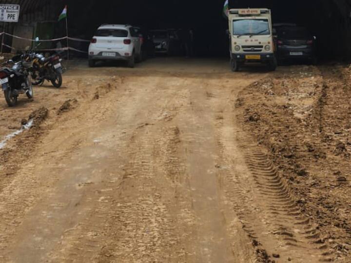Delhi Dehradun Expressway Construction Work Slowly Know Why Work Not Speedly ANN Delhi News: दिल्ली वालों के लिए अभी भी दूर रहेगा देहरादून! जानें क्यों धीमा है एक्सप्रेसवे का काम