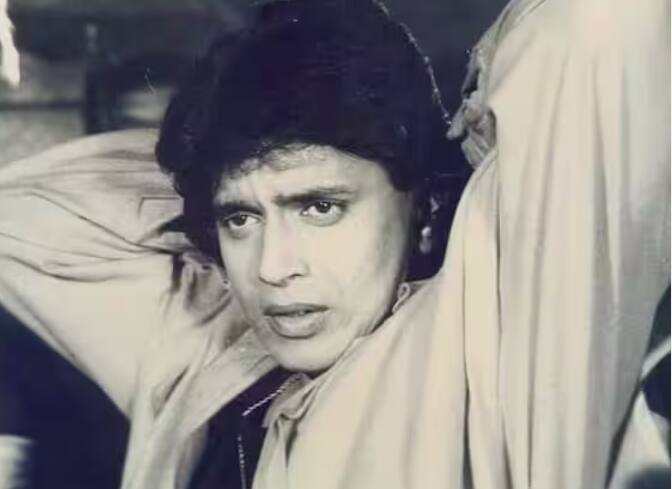 ਮਿਥੁਨ ਦਾ ਵਿਆਹ ਖੂਬਸੂਰਤ ਅਦਾਕਾਰਾ ਯੋਗਿਤਾ ਬਾਲੀ ਨਾਲ ਹੋਇਆ ਹੈ। ਅੱਜ ਇਸ ਕਪਲ ਦੇ ਚਾਰ ਬੱਚੇ ਹਨ। ਪਰ ਤੁਹਾਨੂੰ ਇਹ ਜਾਣ ਕੇ ਹੈਰਾਨੀ ਹੋਵੇਗੀ ਕਿ ਮਿਥੁਨ ਦਾ ਕੋਈ ਵੀ ਬੱਚਾ ਉਨ੍ਹਾਂ ਨੂੰ ਪਾਪਾ ਨਹੀਂ ਕਹਿੰਦਾ। ਇਸ ਗੱਲ ਦਾ ਖੁਲਾਸਾ ਖੁਦ ਅਦਾਕਾਰ ਨੇ ਡਾਂਸ ਰਿਐਲਿਟੀ ਸ਼ੋਅ 'ਸੁਪਰ ਡਾਂਸ ਚੈਪਟਰ-3' 'ਚ ਕੀਤਾ ਸੀ।