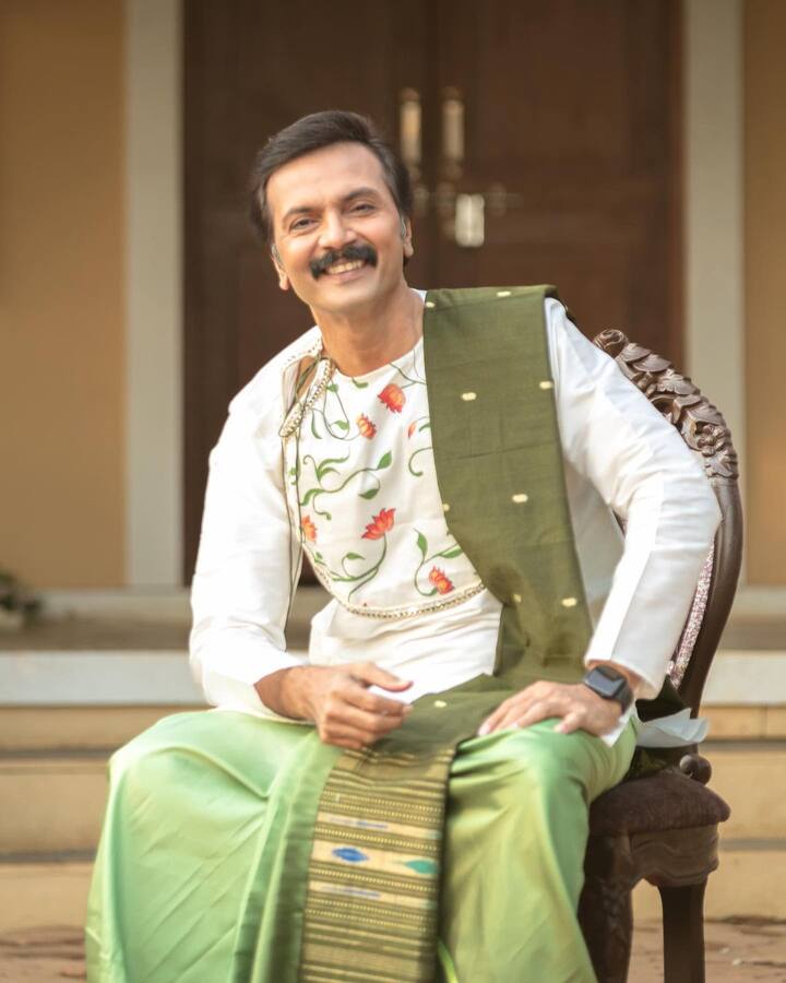 अनिरुद्धची मुलगी  ईशा ही लवकरच लग्नबंधतान अडकणार आहे. ईशाच्या लग्नाला अनिरुद्धचा विरोध आहे. या मालिकेबाबत नुकतीच मिलिंद गवळी यांनी एक पोस्ट शेअर केली. त्यांच्या या पोस्टनं अनेकांचे लक्ष वेधले.