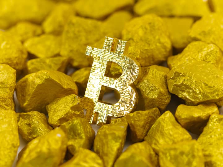 Akshaya Tritiya 2023 Gold Vs Bitcoin BTC Price India Growth Return Comparison Benefit Loss Gold Vs Bitcoin: This Akshaya Tritiya, Is BTC Also An Investment Option? Let’s Find Out