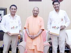 योगी आदित्यनाथ से मिले पूर्व दिग्गज क्रिकेटर सुनील गावास्कर, मुख्यमंत्री ने खुद कही ये बात