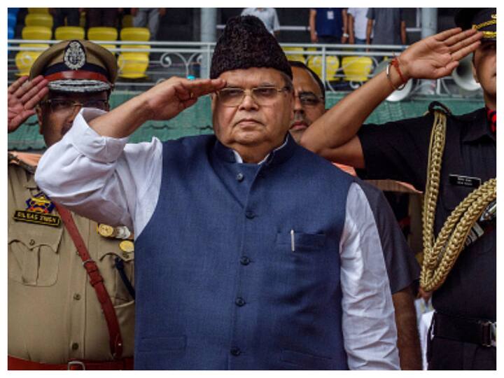 CBI Summons Satyapal Malik. Wants Clarification In Connection With Insurance Scam, Says Ex- J&K Guv CBI Summons Satyapal Malik. Wants Clarification In Connection With Insurance Scam, Says Ex-J&K Guv