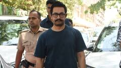 Aamir Khan: সন্তানকে সঙ্গে নিয়ে স্কুলের পথে আমির-নেহা-সোহারা