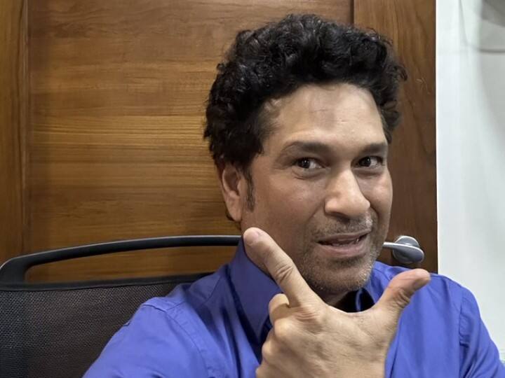 Sachin Tendulkar Debuts With Ask Sachin On Twitter And Give Fans Question Answer Sachin Tendulkar: सचिन तेंदुलकर ने अब इस फील्ड में किया डेब्यू, धोनी को लेकर कही दिलचस्प बात