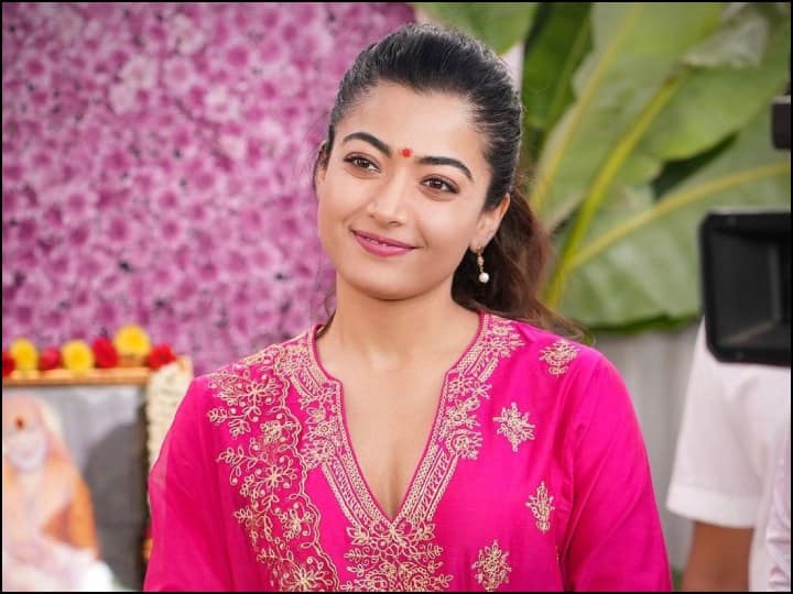 जब रोती हुई Rashmika Mandanna को उनकी मम्मी ने दी थी ये सलाह, एक ही पल में बदल गई थी एक्ट्रेस की लाइफ! Rashmika mandanna mothers advice changes actress life जब रोती हुई Rashmika Mandanna को उनकी मम्मी ने दी थी ये सलाह, एक ही पल में बदल गई थी एक्ट्रेस की लाइफ!