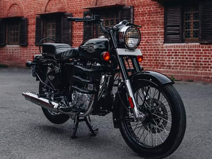 Royal Enfield Bike Sales Report: देश में रॉयल एनफील्ड का क्रेज लगातार जारी है और इसका पता मार्च 2023 की 350 सीसी सेगमेंट की सेल्स रिपोर्ट से पता चलता है.