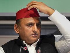 इटावा में बागियों ने बढ़ाई अखिलेश यादव की मुश्किलें, टिकट कटने से नाराज कई नेताओं ने छोड़ी पार्टी