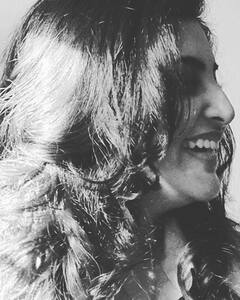 Manjima Mohan : பூனைகளை கொஞ்சும் மஞ்சிமா..வைரலாகும் க்யூட் போட்டோஸ்!