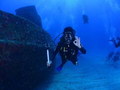 किसी जगह समुद्र कितना गहरा है, इसका पता कैसे चलता है? क्या केबल डाला जाता है, या कुछ और तरीका है?