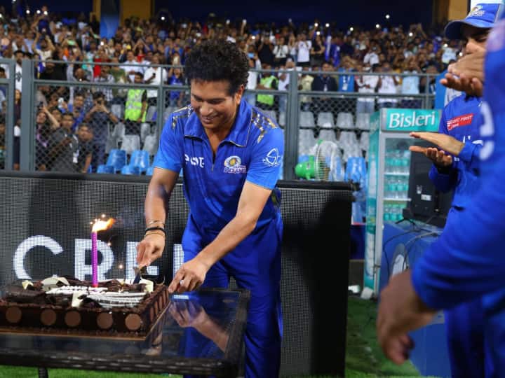 Sachin Tendulkar celebrates birthday during Mumbai-Punjab match, watch pre-celebration video