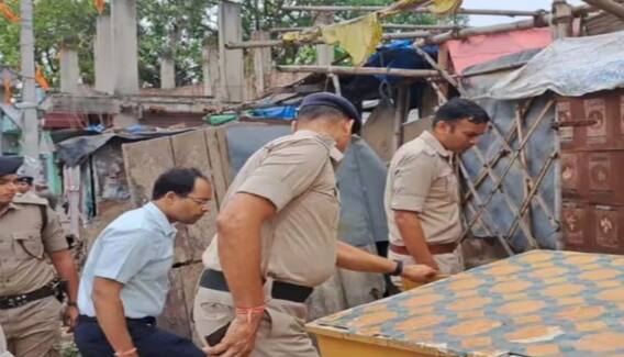 Blast in Nalanda : ਬਿਹਾਰ ਦੇ ਨਾਲੰਦਾ 'ਚ ਜ਼ਬਰਦਸਤ ਧਮਾਕਾ, 2 ਲੋਕਾਂ ਦੇ ਜ਼ਖਮੀ ਹੋਣ ਦੀ ਖ਼ਬਰ, SP-DM ਪਹੁੰਚੇ, FSL ਦੀ ਟੀਮ ਬੁਲਾਈ Blast in Nalanda : ਬਿਹਾਰ ਦੇ ਨਾਲੰਦਾ 'ਚ ਜ਼ਬਰਦਸਤ ਧਮਾਕਾ, 2 ਲੋਕਾਂ ਦੇ ਜ਼ਖਮੀ ਹੋਣ ਦੀ ਖ਼ਬਰ, SP-DM ਪਹੁੰਚੇ, FSL ਦੀ ਟੀਮ ਬੁਲਾਈ