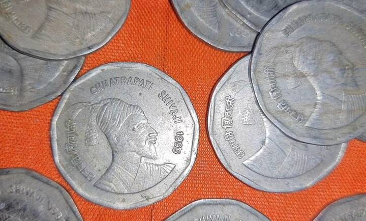 छत्रपती उदयनराजेंनी तर संतोष पाटील यांनी छत्रपतींच्या प्रतिमेच्या नाण्यांच्या केलेल्या संग्रहाबद्दल एक प्रोत्साहन पत्र देखील दिलं आहे.