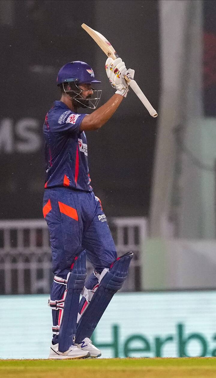 केएल राहुल ने यह मुकाम अपनी 197वीं टी20 पारी के दौरान जहां हासिल की तो वहीं विराट कोहली ने यह आंकड़ा 212 पारियों में हासिल किया था.