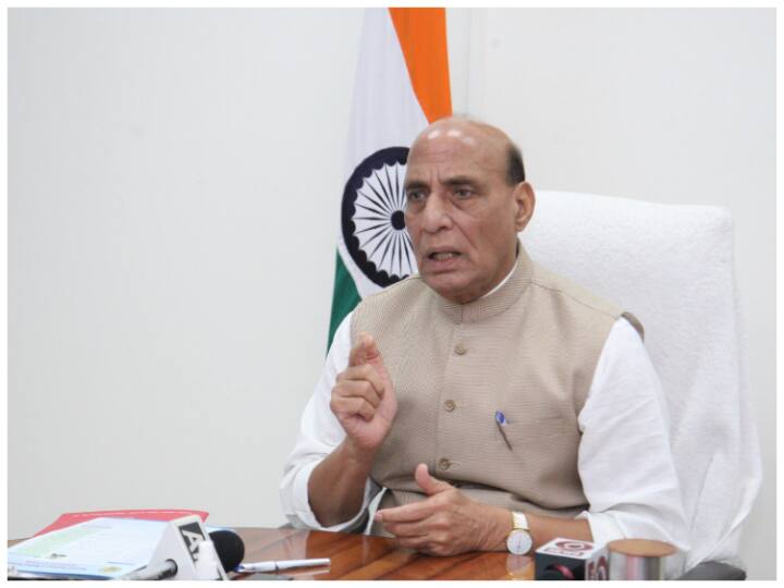 Parkash Singh Badal Health: रक्षा मंत्री राजनाथ सिंह ने फोन पर जाना प्रकाश सिंह बादल का हाल, फिर ट्वीट कर कही ये बात rajnath singh called to know about the health of former chief minister parkash singh badal Parkash Singh Badal Health: रक्षा मंत्री राजनाथ सिंह ने फोन पर जाना प्रकाश सिंह बादल का हाल, फिर ट्वीट कर कही ये बात