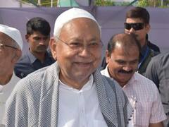 Eid al-Fitr 2023: सीएम नीतीश कुमार ने राज्यवासियों को दी मुबारकबाद, किस जिले में कैसे मनाई गई Eid? देखें तस्वीरें