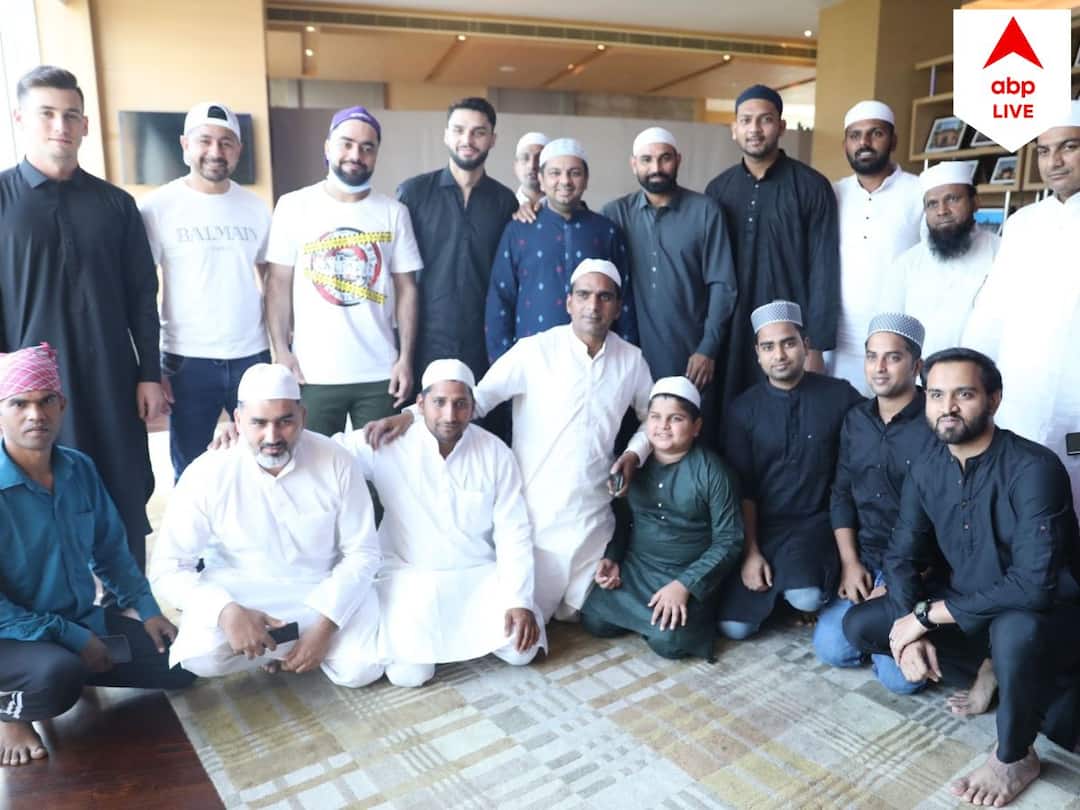 IPL 2023: Gujarat Titans cricketers Rashid Khan Mohammed Shami celebrate Eid with team mates Eid 2023: ঈদ উদযাপন শামি-রশিদদের, ইফতারে হাজির হার্দিকও