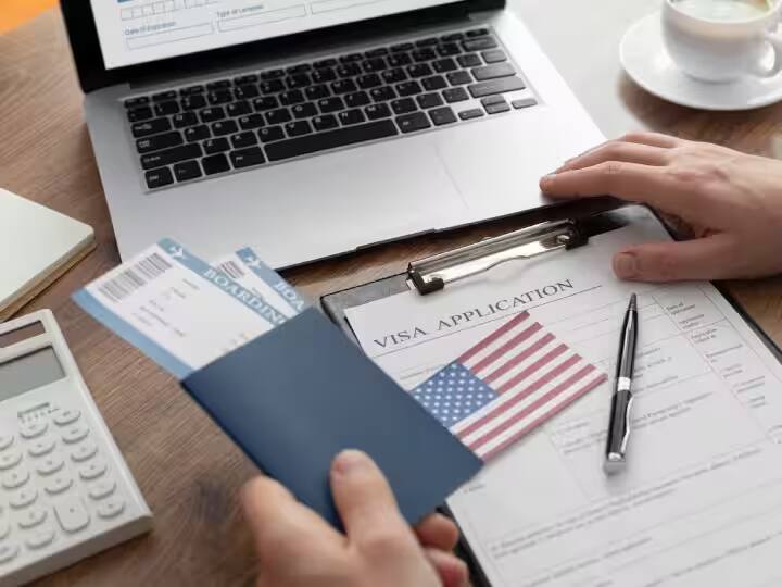 Those who dream of going to America, bat-bat, visa will be issued to 10 lakh Indians this year