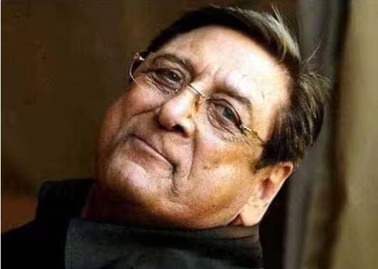 ਗੁਫੀ ਪੇਂਟਲ - ਟੀਵੀ ਦੇ ਸਭ ਤੋਂ ਮਸ਼ਹੂਰ ਸ਼ੋਅ ਮਹਾਭਾਰਤ ਵਿੱਚ ਸ਼ਕੁਨੀ ਦੀ ਭੂਮਿਕਾ ਨਿਭਾਉਣ ਵਾਲੇ ਗੁਫੀ ਪੇਂਟਲ ਨੇ ਕਈ ਹੋਰ ਭੂਮਿਕਾਵਾਂ ਰਾਹੀਂ ਵੀ ਦਰਸ਼ਕਾਂ ਵਿੱਚ ਆਪਣੀ ਪਛਾਣ ਬਣਾਈ। ਪਰ ਫਿਲਮ ਇੰਡਸਟਰੀ 'ਚ ਆਉਣ ਤੋਂ ਪਹਿਲਾਂ ਗੁਫੀ ਭਾਰਤੀ ਫੌਜ ਦਾ ਹਿੱਸਾ ਰਹਿ ਚੁੱਕੇ ਹਨ। ਦਰਅਸਲ, ਇੱਕ ਇੰਟਰਵਿਊ ਦੌਰਾਨ ਗੁਫੀ ਨੇ ਦੱਸਿਆ ਸੀ ਕਿ ਭਾਰਤ-ਚੀਨ ਯੁੱਧ ਦੌਰਾਨ ਉਹ ਕਾਲਜ ਵਿੱਚ ਭਰਤੀ ਦੇ ਜਰਿਏ ਫੌਜ ਦਾ ਹਿੱਸਾ ਬਣਿਆ ਸੀ। ਇਸ ਤੋਂ ਬਾਅਦ ਉਨ੍ਹਾਂ ਨੇ ਦੋ ਸਾਲ ਭਾਰਤੀ ਫੌਜ ਦੇ ਆਰਟੀਲਰੀ ਵਿੰਗ ਵਿੱਚ ਵੀ ਕੰਮ ਕੀਤਾ।