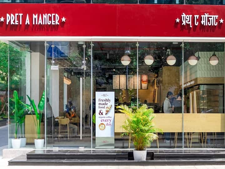 Tata Vs Ambani Reliance brings british cafe brand pret a manger to compete starbucks in India Tata Vs Ambani: टाटा और अंबानी का कुरुक्षेत्र बना कॉफी टेबल, कांटे की होगी टक्कर!