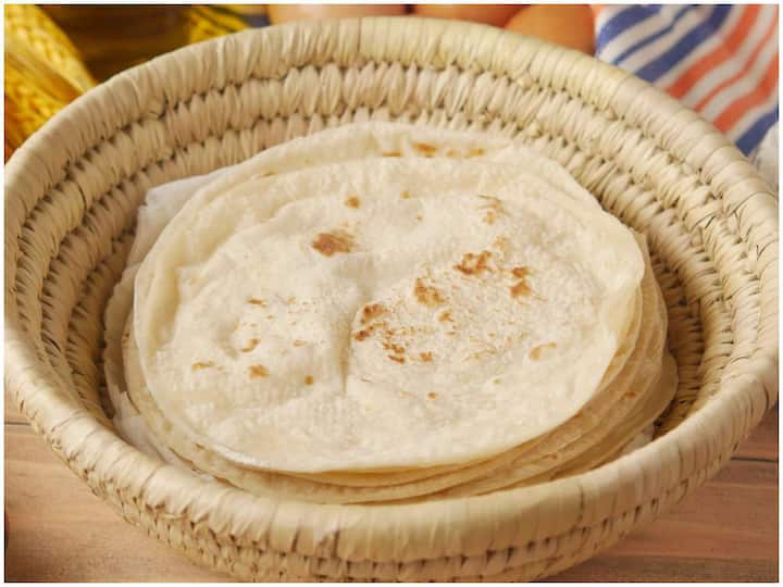Do you count the members of the family while making chapatis? If you do that, everything is inauspicious Roti: చపాతీలు చేసేటప్పుడు ఇంటి సభ్యులను లెక్కపెట్టి చేస్తున్నారా? అలా చేస్తే అంతా అశుభమే