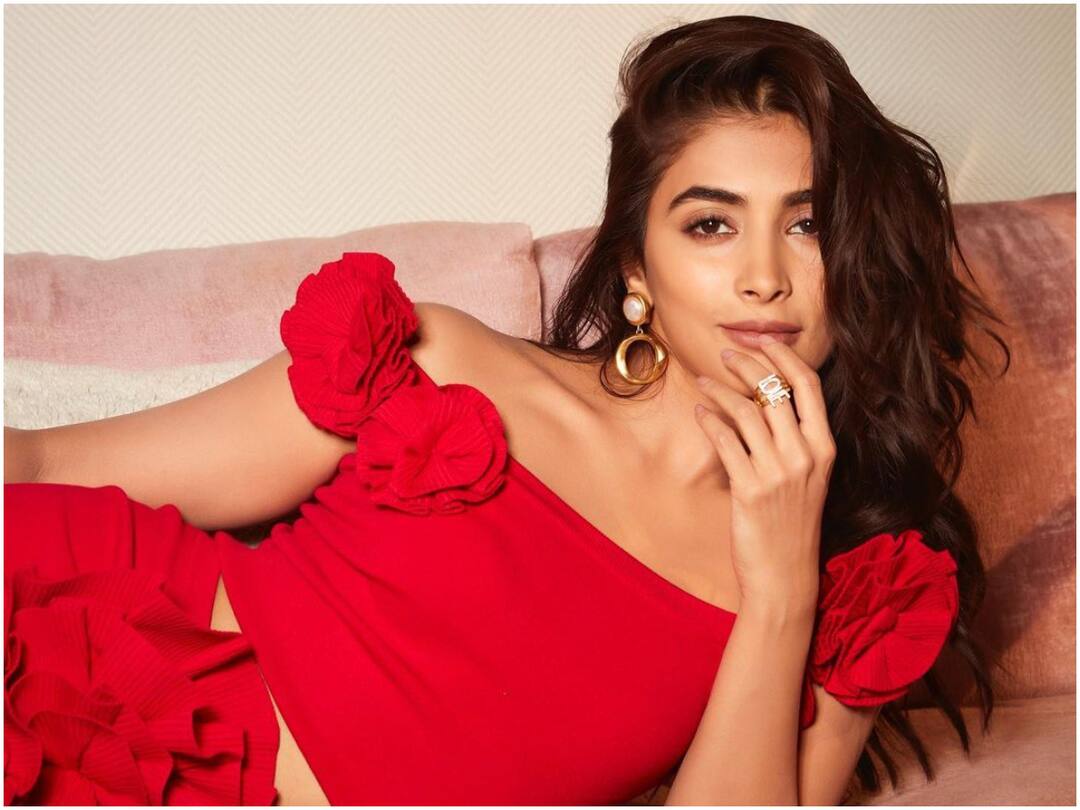 Pooja Hegde flop streak continues Butta Bomma scores double hat trick with Kisi Ka Bhai Kisi Ki Jaan Pooja Hegde : పాపం పూజా హెగ్డే - ఫ్లాపుల్లో డబుల్ హ్యాట్రిక్