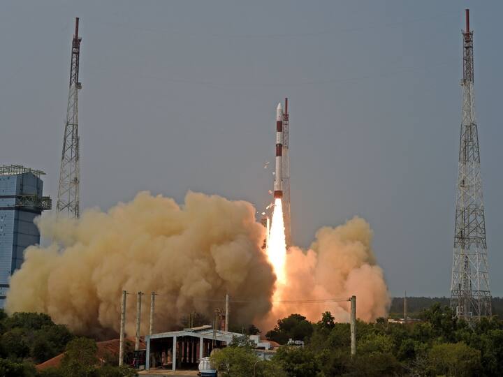 Andhra Pradesh Sriharikota SHAR PSLV C55 mission accomplished success  TeLEOS-2  LUMELITE-4 satellites intended in circular orbit PSLV C55 Success :  పీఎస్ఎల్వీ సీ55 ప్రయోగం సక్సెస్, నిర్ణీత కక్ష్యలోకి సింగపూర్ ఉపగ్రహాలు
