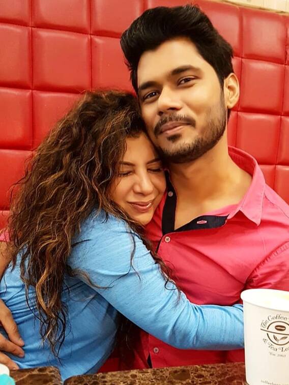 7 साल छोटे शख्स से शादी कर खूब ट्रोल हुई थीं संभावना