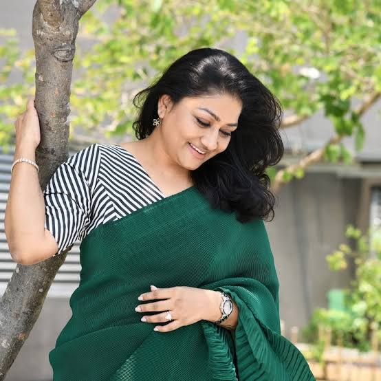 Dolly Jain charges 35k to 2 lakh rupees for saree draping and takes 18