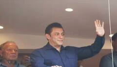 Eid 2023 : ਈਦ 'ਤੇ ਖਾਸ ਅੰਦਾਜ਼ 'ਚ ਫ਼ੈਨਜ ਨੂੰ ਵਧਾਈ ਦੇਣ ਪਹੁੰਚੇ ਸਲਮਾਨ, ਹਰ ਪਾਸੇ ਗੂੰਜਿਆ ਭਾਈਜਾਨ ਦਾ ਸ਼ੋਰ