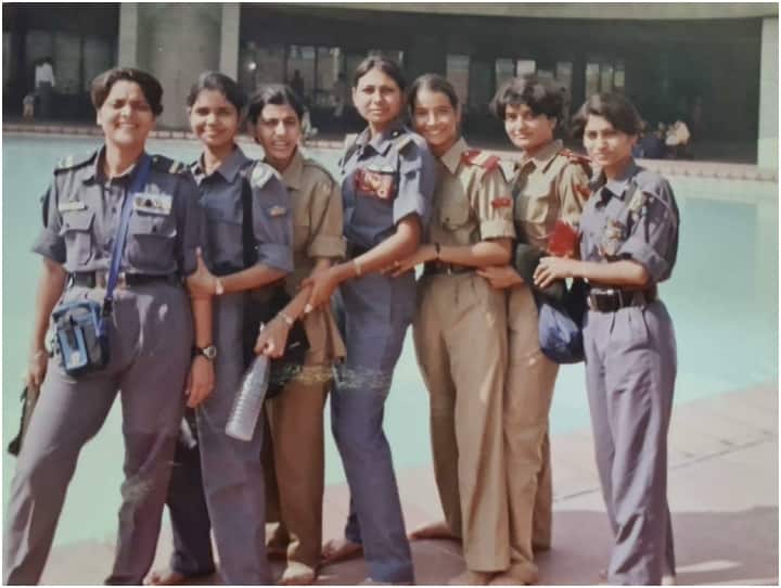 दीपिका ने आर्मी स्कूल से पढ़ाई पूरी की है और एनसीसी कैडेट भी रही हैं. उनका बचपन संघर्ष से गुजरा है लेकिन दीपिका कभी हार मानने वालों में से नहीं रही हैं.