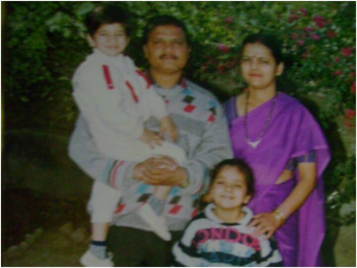 दीपिका को बचपन से ही पेंटिंग का शौक रहा है. शहर में होने वाले इवेंट में हिस्सा लेती थीं. इसके अलावा म्यूजिक में भी उनकी रुचि रही है.