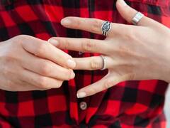 क्या आप भी पहनते हैं अंगूठी? तो जान लीजिए इसका आपके स्वास्थ्य पर क्या असर पड़ता है?