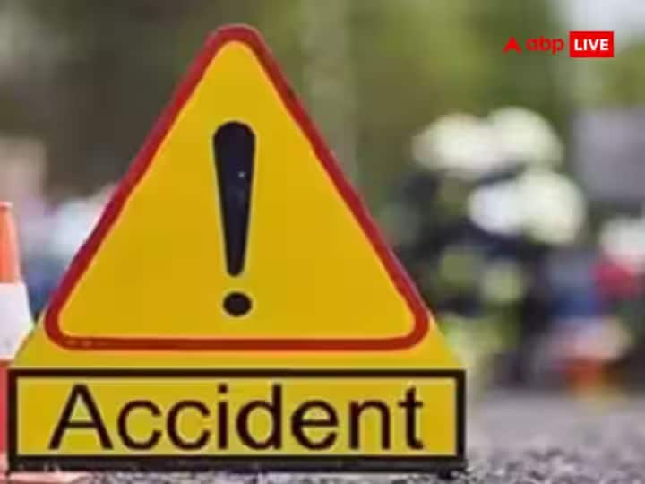 Nawada Accident News Magic car overturned 2 women died 7 in critical condition in bihar ann Nawada Accident: नवादा में भीषण सड़क हादसा, मैजिक गाड़ी पलटने से 2 महिलाओं की मौत, रजरप्पा से लौट रहे थे सभी