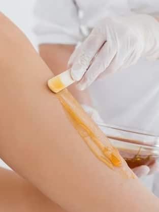 Bikini Wax कराने से पहले इसके नुकसान जान लें