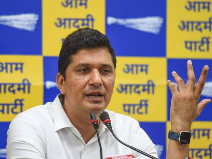 ‘People’s Victory’: AAP After Delhi Govt Halts Fuel Ban On Old Vehicles