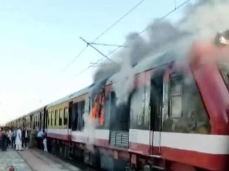 Two Coaches Catch Fire Ratlam-Ambedkar Nagar DEMU Train Pritam Nagar Railway Madhya Pradesh 2 Coaches Of Ratlam-Ambedkar Nagar Train Catch Fire In MP's Ratlam, Videos Surfaces