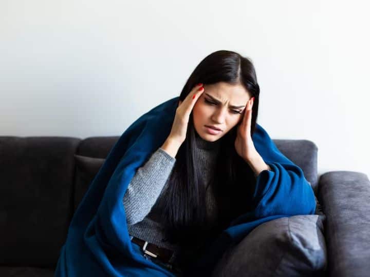 कैल्शियम से भरपूर भोजन करने से हड्डियां मजबूत होती हैं और ऑस्टियोपोरोसिस का खतरा भी कम हो जाता है. जबकि विटामिन डी वाला खाना खाने से डायबिटीज और दिल की बीमारी सहित कई बीमारियों का इलाज हो सकता है.