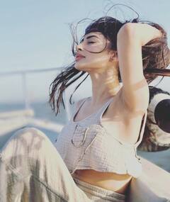 इंडियन हो या वेस्टर्न, फैशन ट्रेंड को करना है फॉलो तो बंगाली बाला मौनी रॉय के इन लुक्स से मिलेगी परफेक्ट इंस्पिरेशन