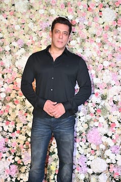 Arpita-Aayush's Eid Party: অর্পিতা ও আয়ুশ শর্মার ইদের পার্টিতে চাঁদের হাট, ক্যামেরাবন্দি বলিউড তারকারা