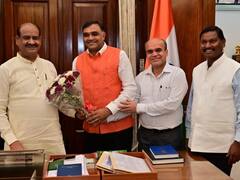 सिंहभूम चैम्बर का प्रतिनिधिमंडल लोकसभा अध्यक्ष ओम बिरला से मिला, प्लेटिनम जुबली समारोह में होंगे शामिल 