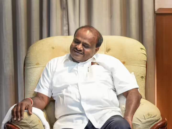 Karnataka Former Chief Minister HD Kumaraswamy admitted to Bengaluru hospital due to exhaustion Karnataka: कर्नाटक के पूर्व मुख्यमंत्री कुमारस्वामी अस्पताल में भर्ती, जानें डॉक्टरों का क्या है कहना