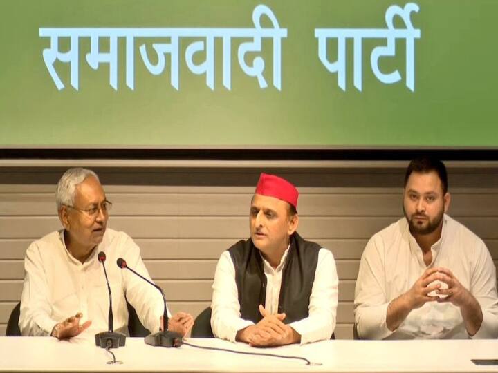 Lok Sabha Election 2024: 'मिशन 24' का राह आसान करने UP पहुंचे CM नीतीश, अखिलेश से मुलाकात के बाद कही ये बात CM Nitish Kumar met SP chief Akhilesh Yadav in UP regarding Lok Sabha Election 2024 Lok Sabha Election 2024: 'मिशन 24' का राह आसान करने UP पहुंचे CM नीतीश, अखिलेश से मुलाकात के बाद कही ये बात