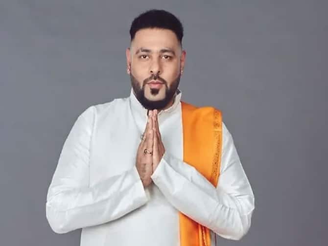 Badshah reacts to viral video of him falling off Stage during live performance 