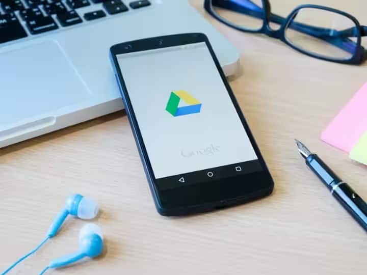 Google Drive Update: google drive gets multi account support with users can run 2 different accounts on single screen Google Driveમાં આવ્યુ શાનદાર અપડેટ, એક સ્ક્રીનમાં ઓપરેટ કરી શકશો બે અલગ અલગ એકાઉન્ટ